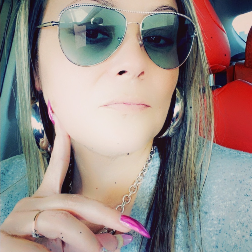 Meet your Posher, Mckenzie